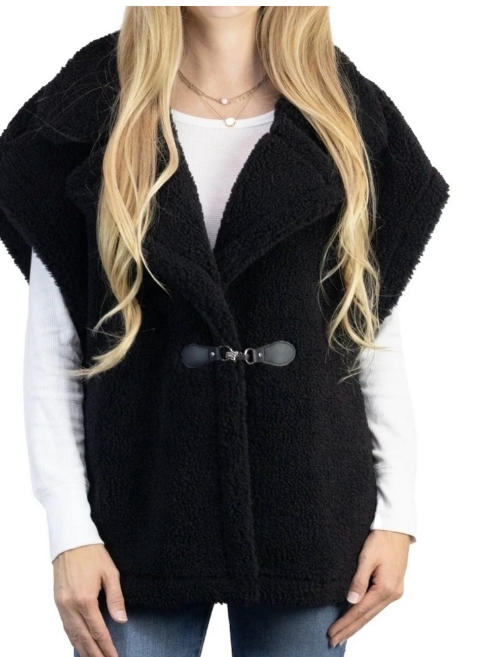Time and Tru Black Sherpa Toggle Vest - Women’s Cozy Layer
